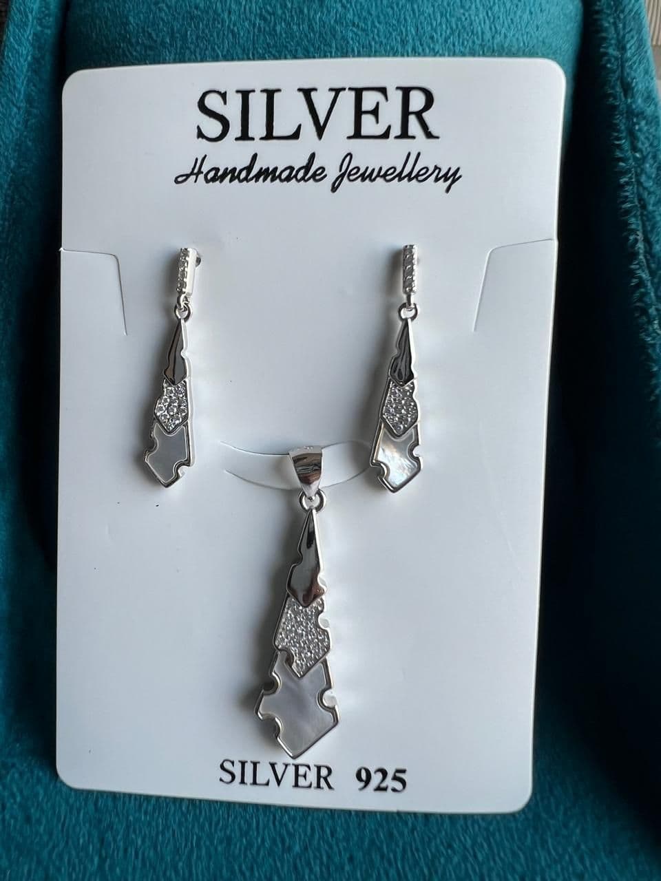 Mother-of-pearl drop set